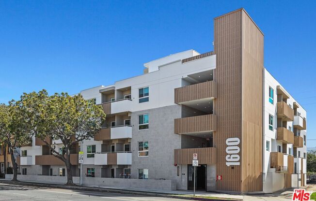 1 bed, 1 bath, 450 sqft, $2,495, Unit 102