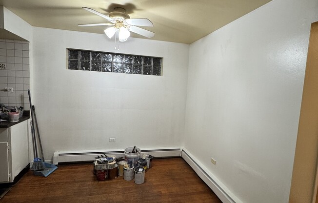 7528 N CLAREMONT AVE