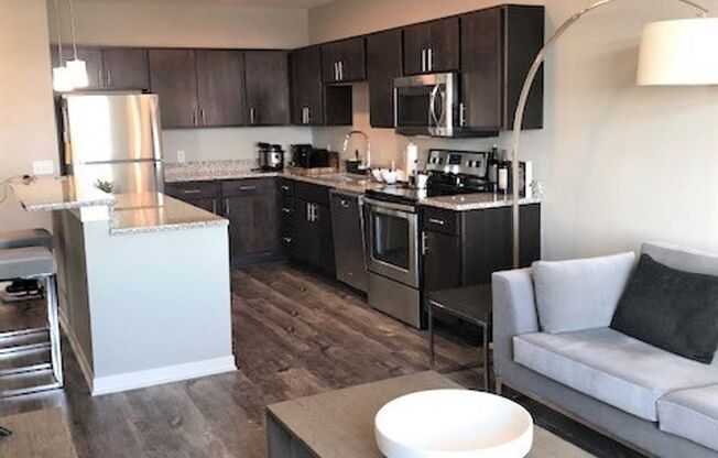 2 beds, 2 baths, 990 sqft, $2,125, Unit 422