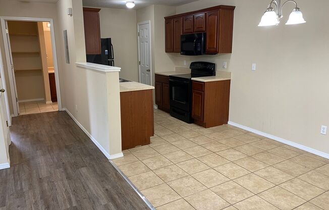 1 bed, 1 bath, $750