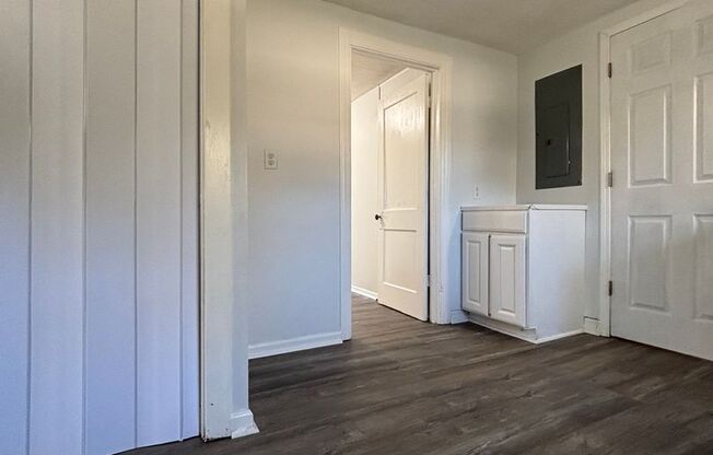 3 beds, 1 bath, $995