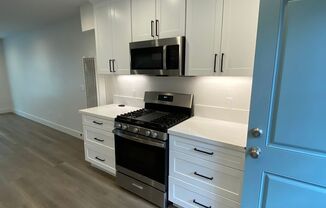 Studio, 1 bath, $2,095, Unit F