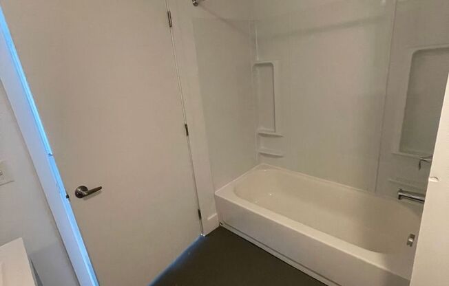 Studio, 1 bath, 625 sqft, $1,495, Unit 803