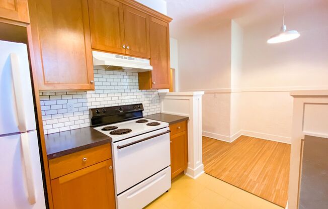 1 bed, 1 bath, 745 sqft, $1,700, Unit 3