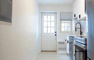 33 Hammond Pond Pkwy