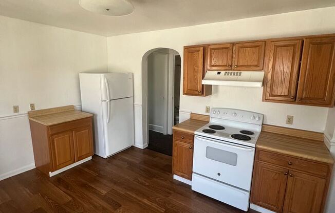 344 E 4TH