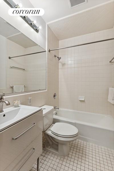 1 bed, 1 bath, $3,950, Unit 3F