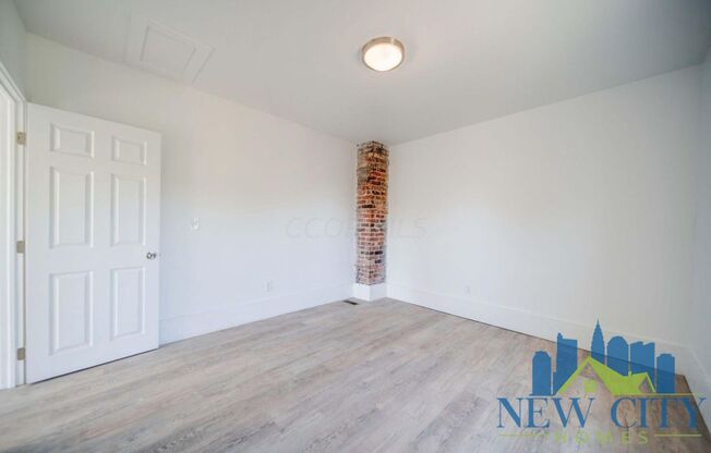 2 beds, 1 bath, $1,299, Unit 189 N Central Ave