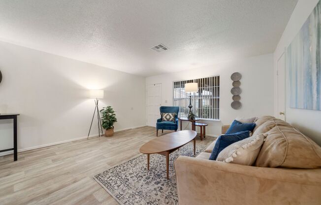 3 beds, 2 baths, 1,200 sqft, $1,139, Unit 19-002