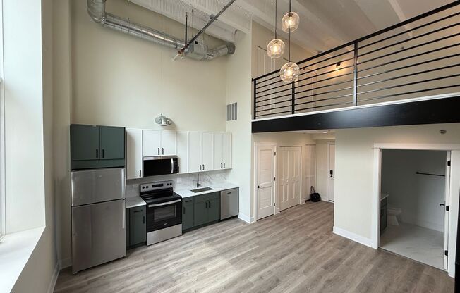 1 bed, 1 bath, 768 sqft, $2,775, Unit 111