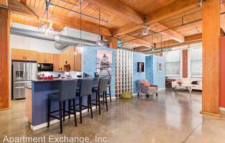 703 N 13th #208