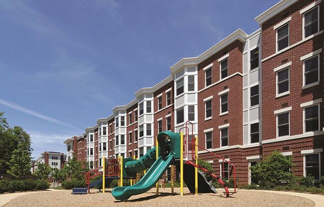 The Reserve At Tysons Corner outdoor playground - Apartments in Tysons Corner VA near Fannie Mae