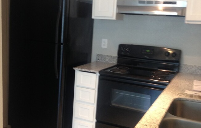 3 beds, 2 baths, 643 sqft, $1,950, Unit C103