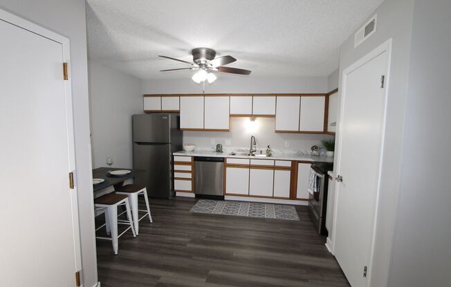 The Cumberland of Columbus.  Modern look in a convenient location 1 & 2 bedroom apartments.  Pet friendly!