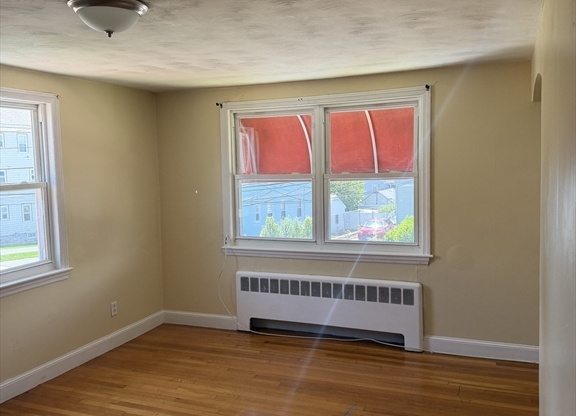 298 WOOD AVE