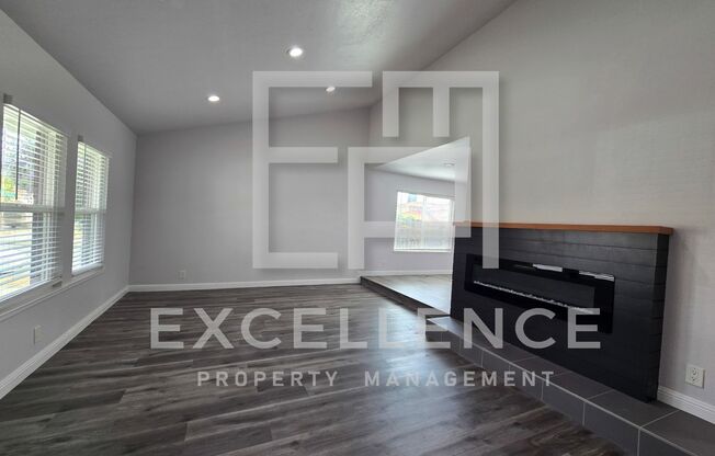 Fully Updated 4/2 Corner Lot Home - Fireplace, Quartz Counters