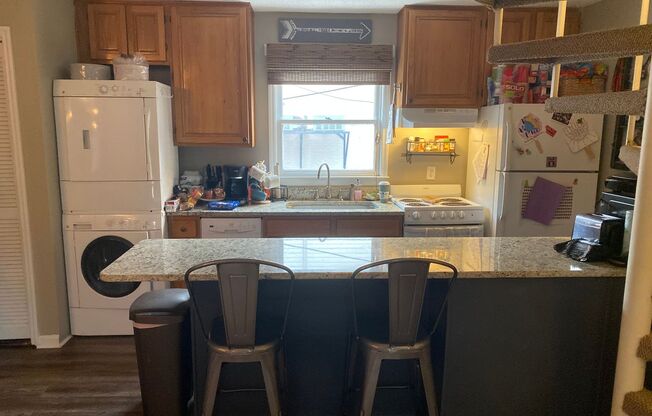 2 beds, 2 baths, $1,800