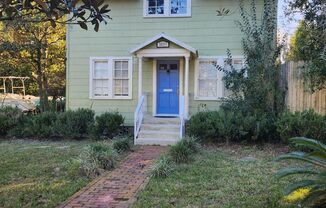 Charming 3/2 Home near Duckpond!