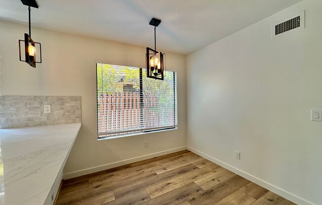 Remodeled 3 Bedroom Beauty in Oaks North