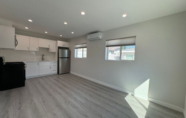 All New 1 bedroom 1 bath ADU with a Private Yard Ready to move in
