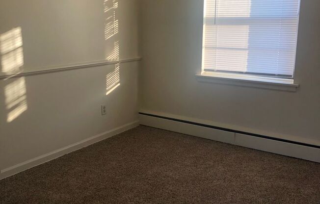 1 bed, 1 bath, 625 sqft, $665, Unit 1300-1602