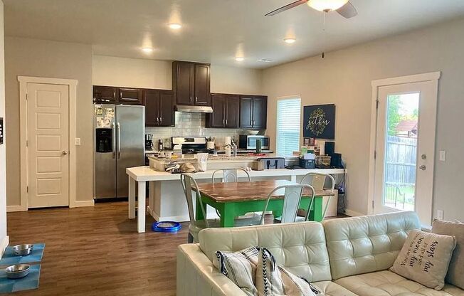 114.2 - 618 NW 175th Street Unit B