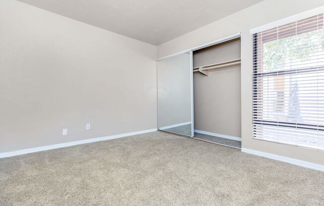 3 beds, 2 baths, 1,010 sqft, $1,360, Unit 151