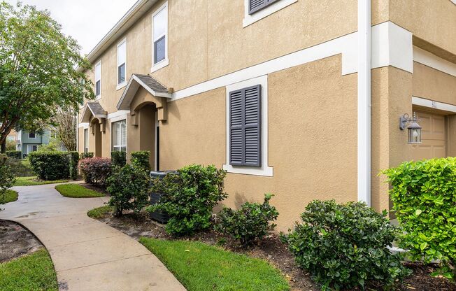 2 beds, 2 baths, $1,800