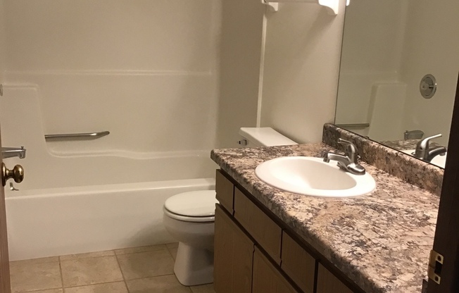 2 beds, 1 bath, $1,650