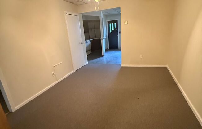 1 bed, 1 bath, 875 sqft, $1,000, Unit 2246 S 15TH ST 1ST FLR