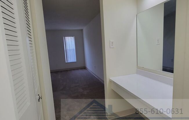 1 bed, 1 bath, 621 sqft, $1,795, Unit V219