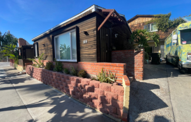 1014 TOURMALINE ST