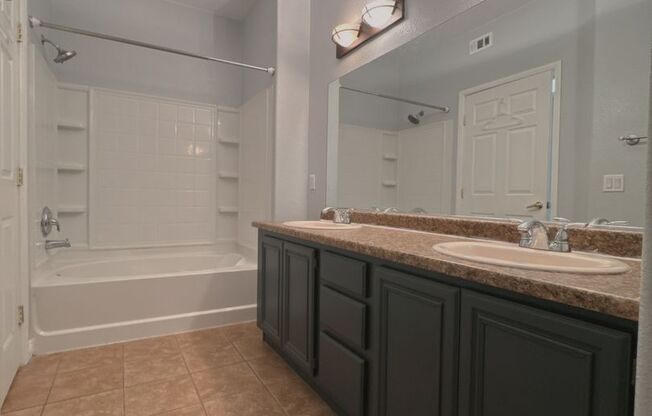 2 beds, 2 baths, $1,400, Unit UNIT 130