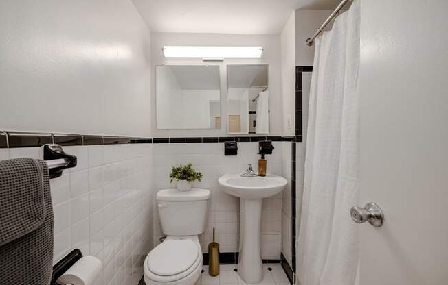 Quebec House studio model refreshed bathroom