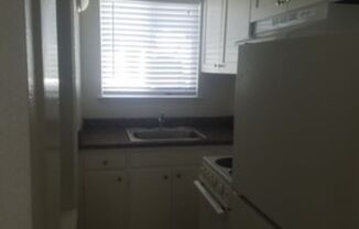 Studio, 1 bath, 400 sqft, $1,425, Unit 30