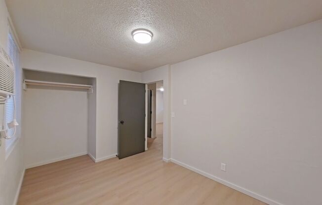 2 beds, 1 bath, 647 sqft, $1,660, Unit 28B