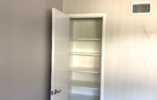 1 bed, 1 bath, 750 sqft, $2,545, Unit 5