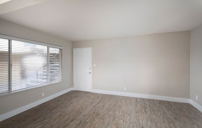 2 beds, 1 bath, 854 sqft, $2,995, Unit 25-01