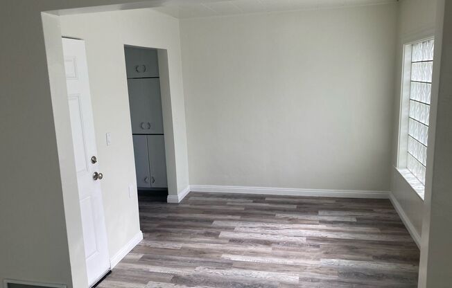 1 bed, 1 bath, 550 sqft, $1,300, Unit 1