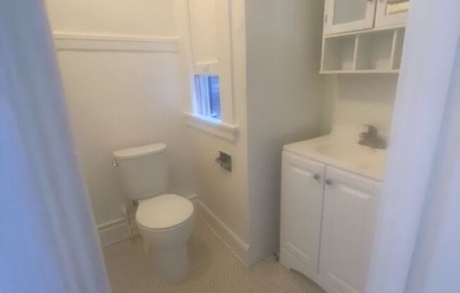 Studio, 1 bath, 500 sqft, $1,395, Unit 401