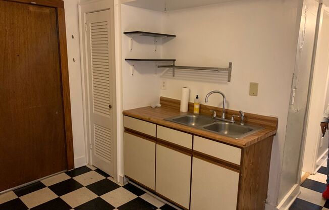 Studio, 1 bath, 500 sqft, $1,195, Unit 742-2