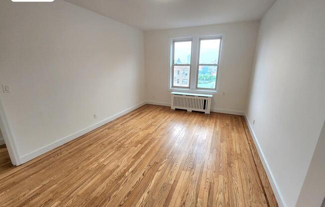 1 bed, 1 bath, 720 sqft, $2,642, Unit 32D