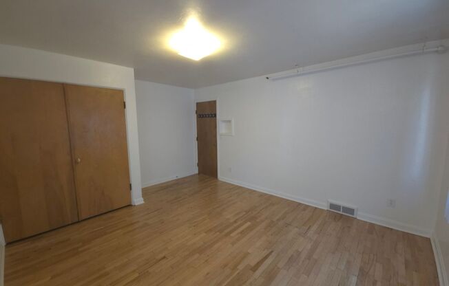 1 bed, 1 bath, $1,750, Unit 6