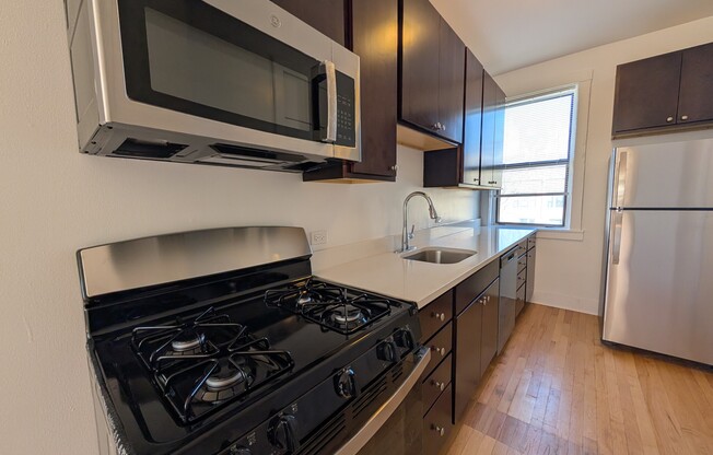 1540 N KEDZIE BLVD