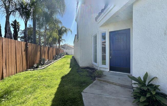 Gorgeous 3 Bedroom, 3 Bathroom Home Located Near Menifee Lakes Country Club Golf Course!