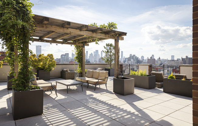 1 bed, 1 bath, $4,275, Unit 7F0