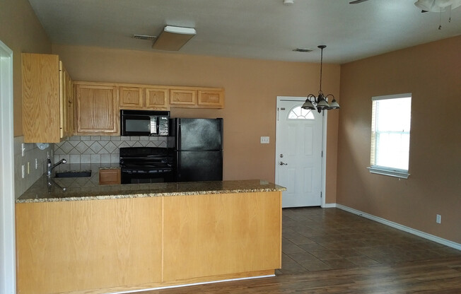 2 beds, 1 bath, 800 sqft, $1,325, Unit 300