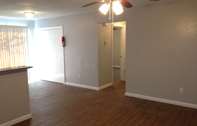 4904 MERRITT CIR