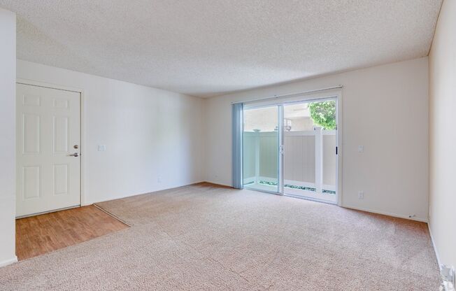 2 beds, 2 baths, 967 sqft, $2,620, Unit # 020