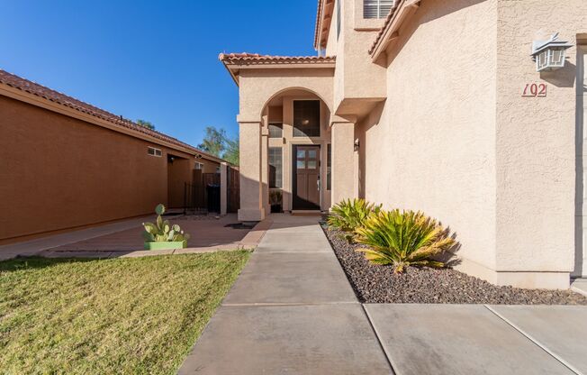 Charming 3-Bedroom Home in Stapley Greens Community